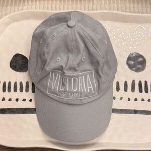 Victoria Sport Gray Cap